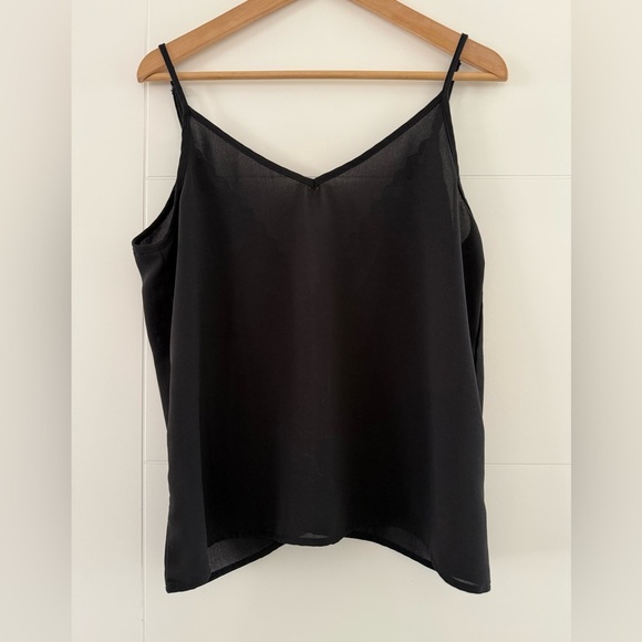 Bundle of 2 SHEIN Lace Tank Tops, size large. - Picture 5 of 15